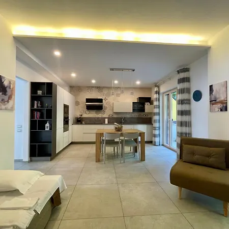 37suited גוארדיאגרלה