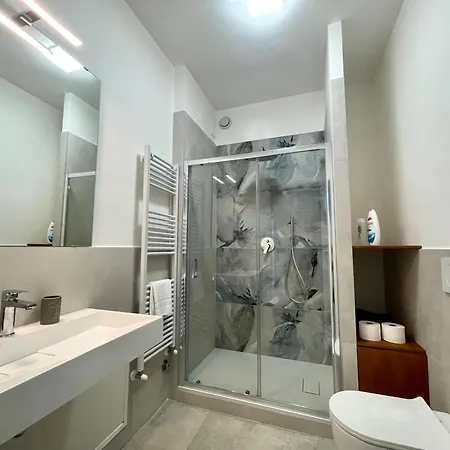 37suited * גוארדיאגרלה